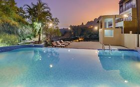 Hotel Travellers Nest